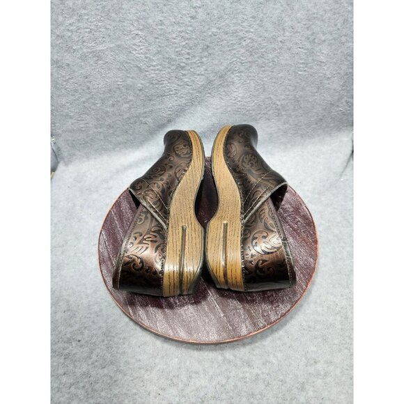 Dansko Womens Brown Leather Clogs With Embossed Floral Design - Size 39 - Picture 12 of 13